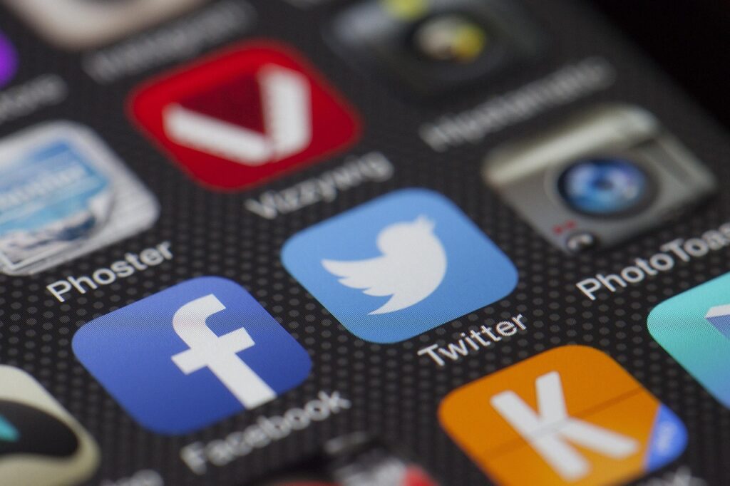 Networking Strategies for Aspiring Mobile Developers