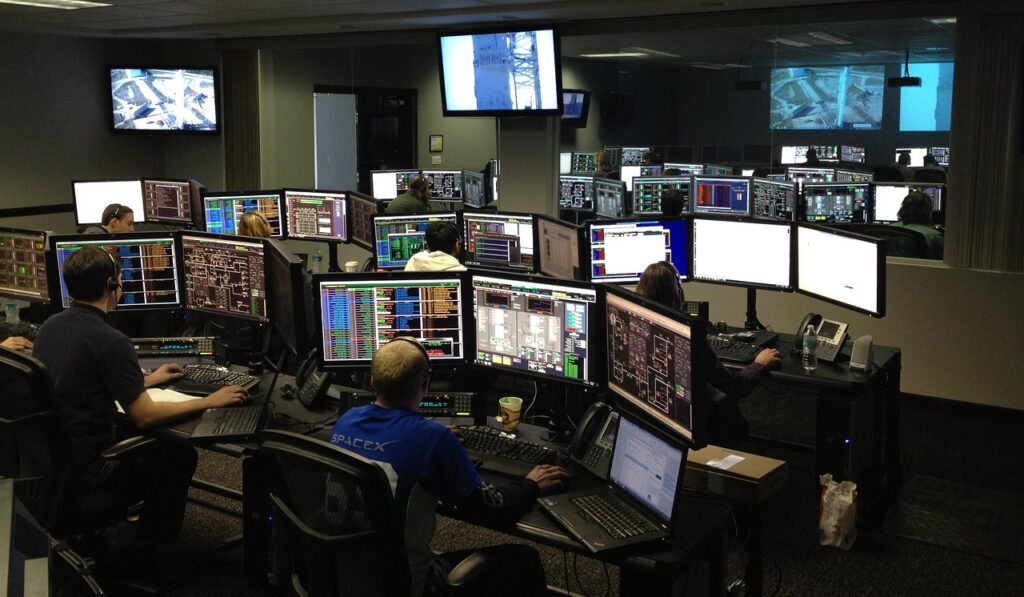 Real-Time Data Tracking Solutions Real-Time Data Tracking Solutions