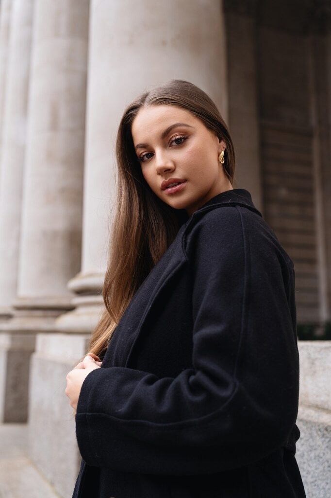 Key Poses That Enhance Aesthetic Appeal