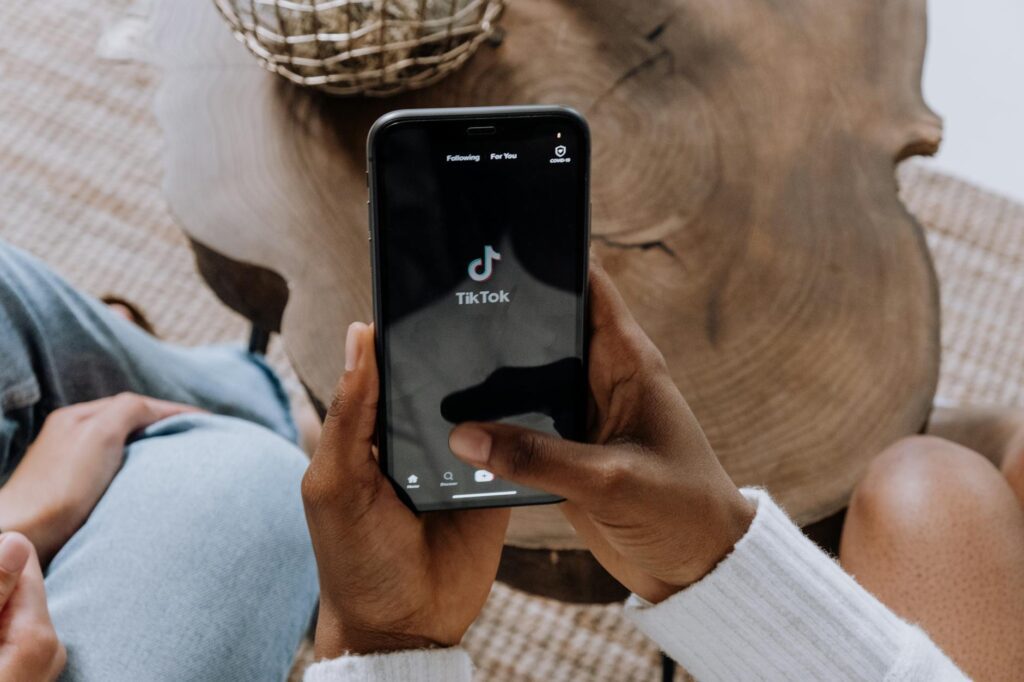 Utilizing Social Media Utilizing Social Media
